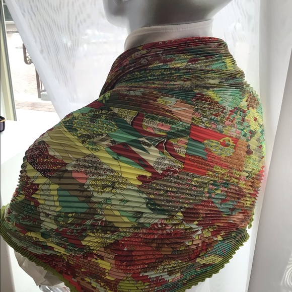 Hermès Plisse Pleated Scarf + Boxed Scarf Rings A+ - Picture 3 of 14